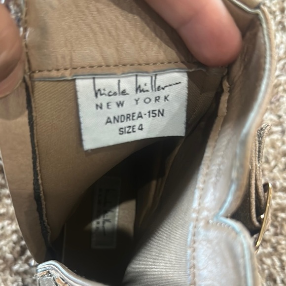 NWOT Kids Tan Boots size 4 - Picture 6 of 6